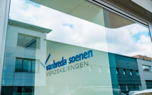 2025 06 26 Fotoshoot Van Breda Roeselare Groepsfoto Kantoor 014